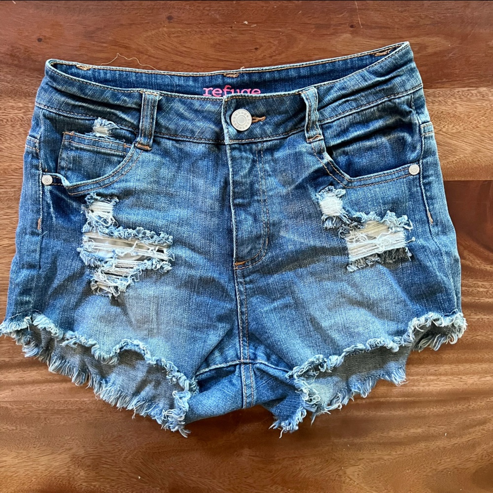 Hi-Rise Distressed Jean shorts